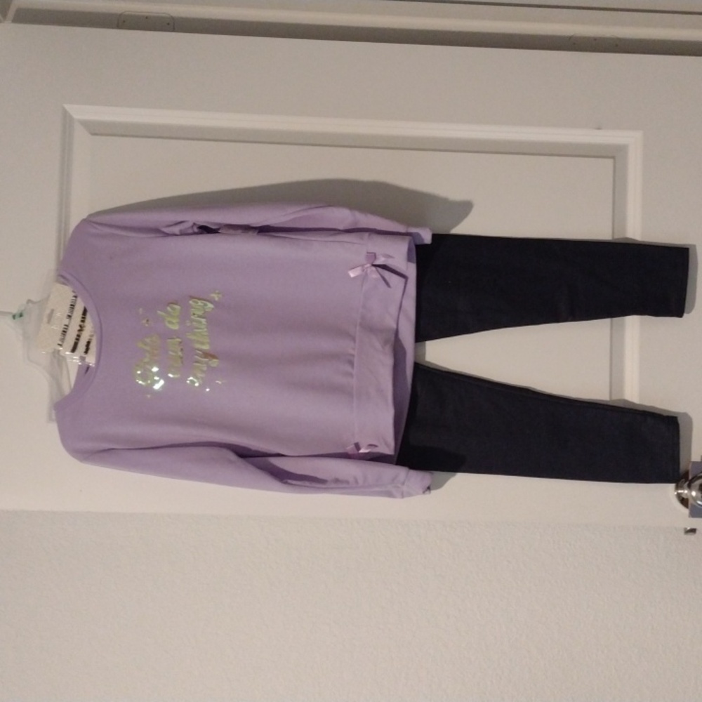 Girls 2pc Set With Bracelet Nwt